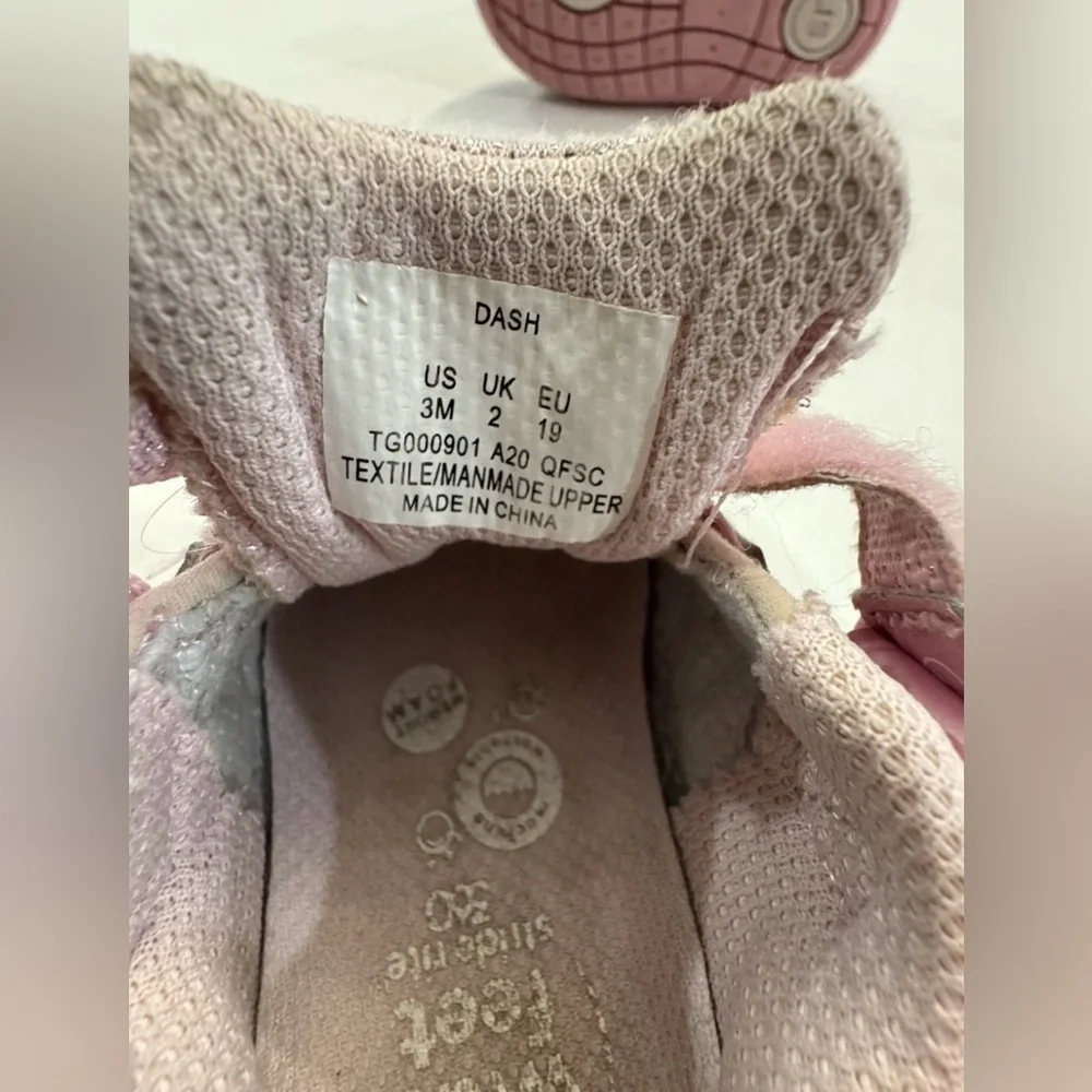 Stride Rite 360 3M Pink and Silver‎ Sparkle Sneaker Wide Feet